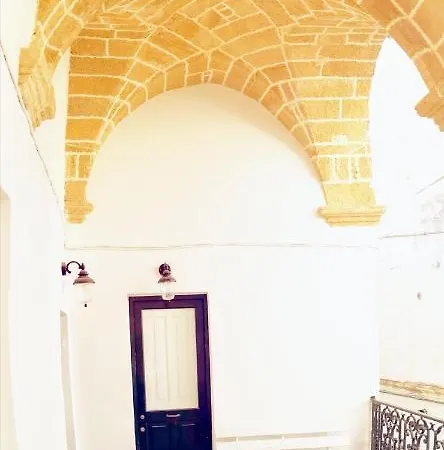 בית נופש Dimora Nel Centro Storico Di