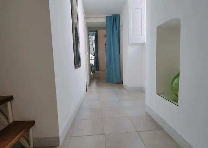 בית נופש Dimora Nel Centro Storico Di *